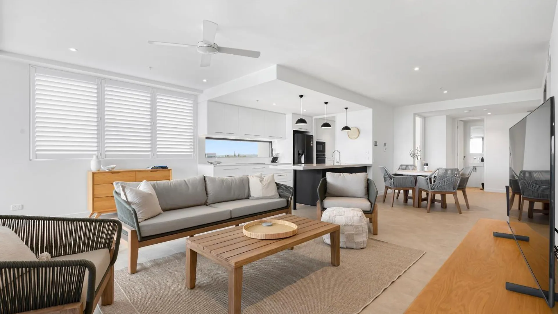 Hotel Seanna Residences Bokarina Beach Palmview Australia