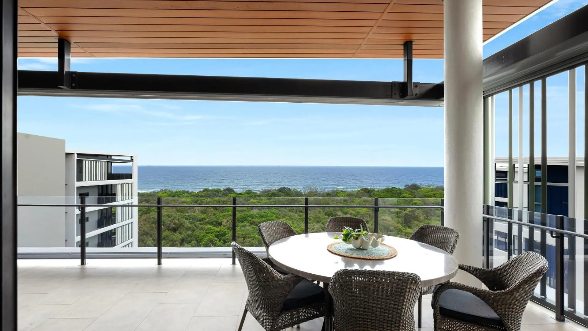 Seanna Residences Bokarina Beach Palmview